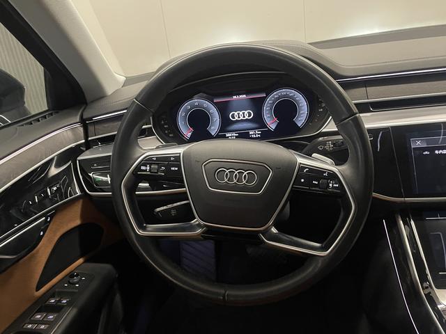 Audi A8 2023 A 8 L 45 TFSI quattro Luxury — фото 18
