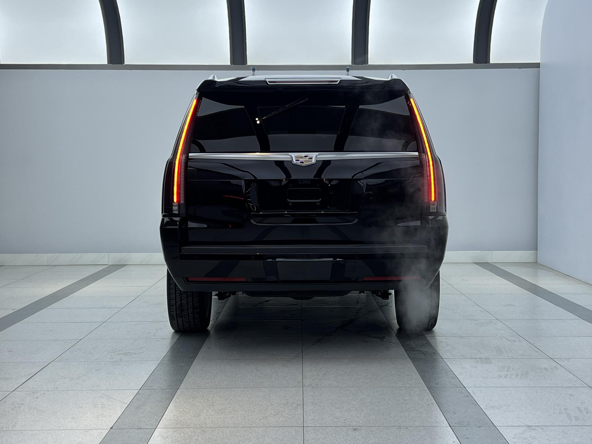 Cadillac Escalade 2017 6.2L AT 4 мест