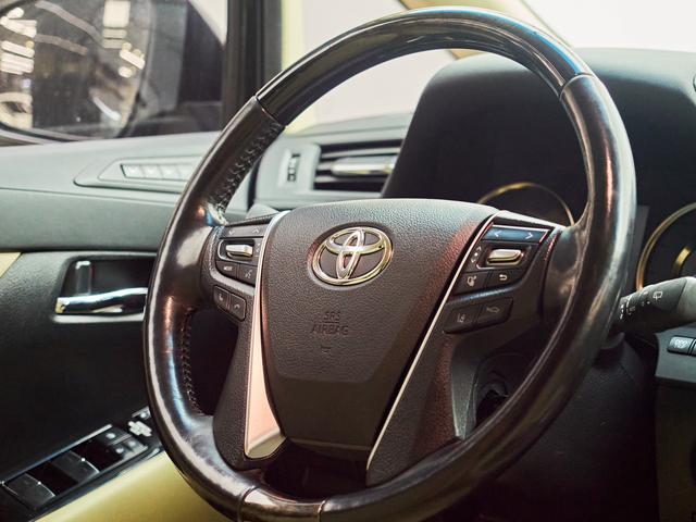 Toyota Vellfire 2021 2.5 L HV — фото 14