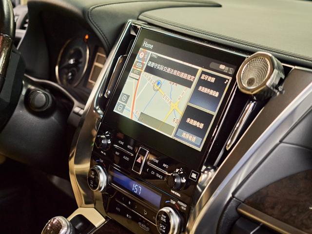 Toyota Vellfire 2021 2.5 L HV — фото 7