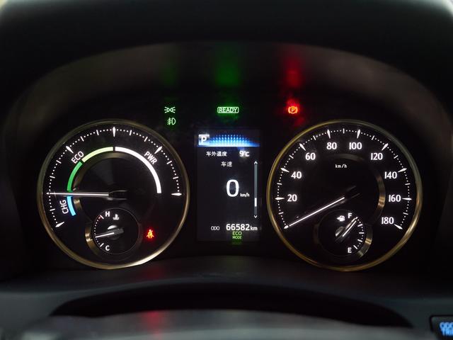 Toyota Vellfire 2021 2.5 L HV — фото 11