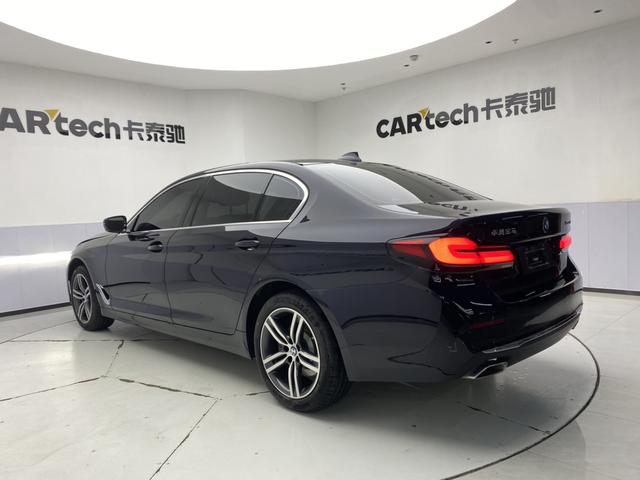BMW 5-Series 2023 530 Li Leading — фото 5