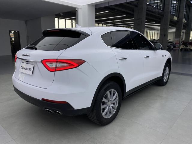 Maserati Levante id 3856227 из Китая 17