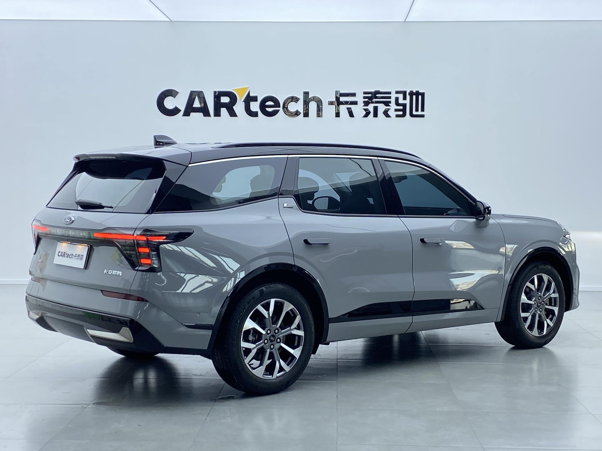 Ford Edge 2023 L 2.0T EcoBoost мест