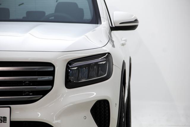 Mercedes-Benz GLB 2024 GLB 200 — фото 8
