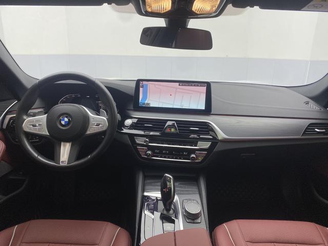 BMW 5-Series 2023 530 Li Leading M — фото 18
