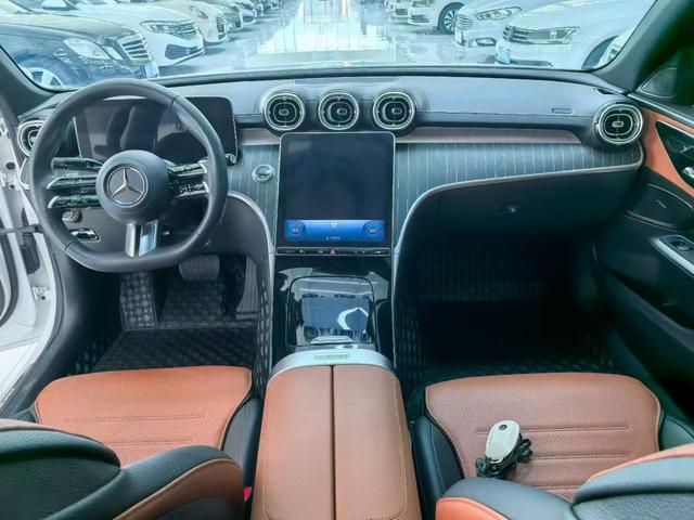 Mercedes-Benz Class C 2023 Белый из Китая, фото 4