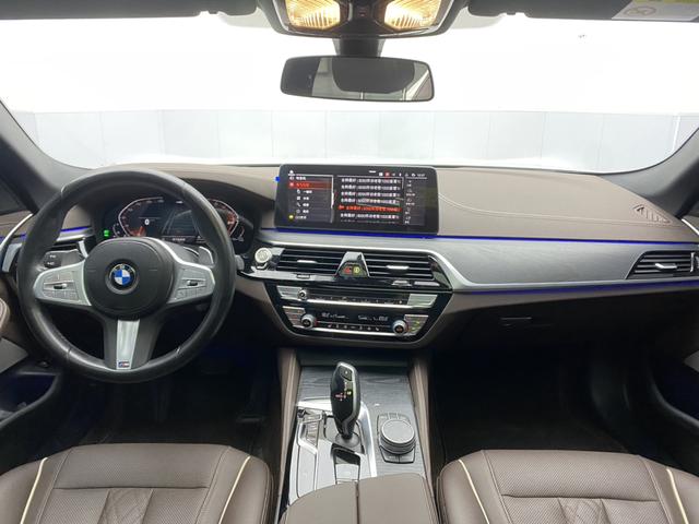 BMW 5-Series 2023 530 Li Leading M — фото 17