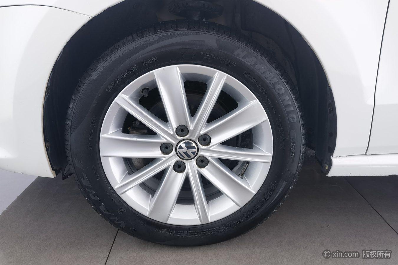 Volkswagen Polo 2014 1.6L AT Comfort