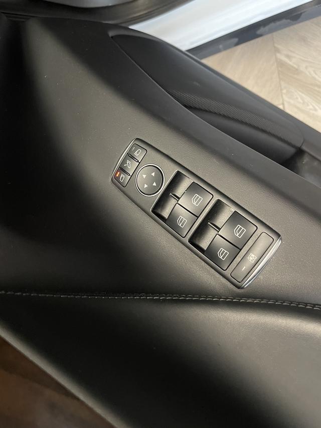 Tesla Model X id 3785706 из Китая 19