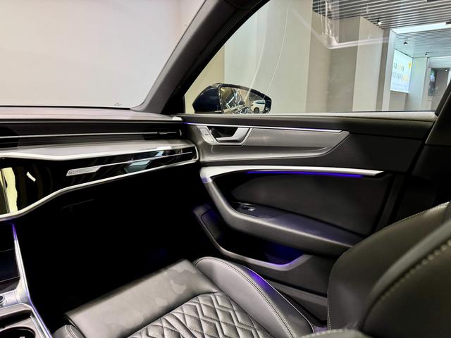 Audi A6L id 3810381 из Китая 9