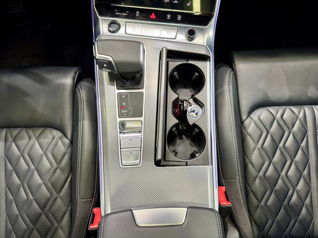 Audi A6L id 3810381 из Китая 13