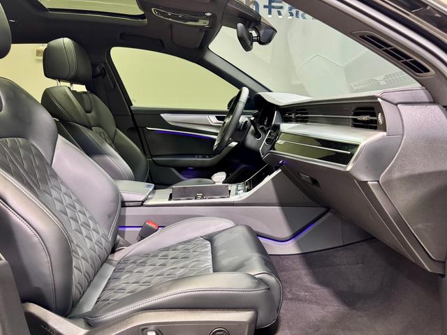 Audi A6L id 3810381 из Китая 18