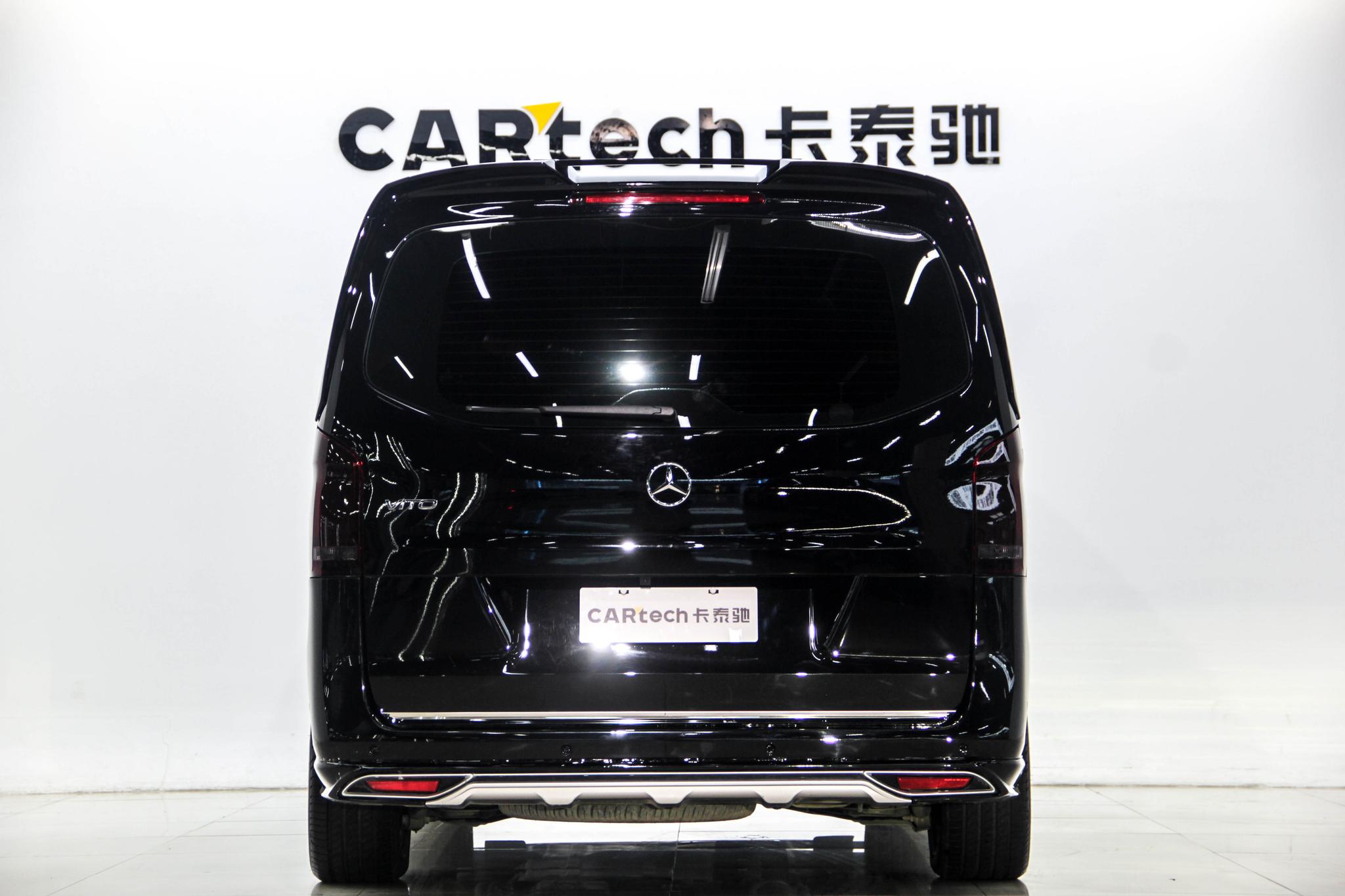 Mercedes-Benz Vito 2023 2.0T 7 мест