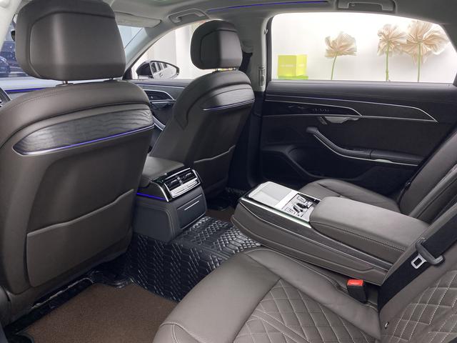 Audi A8 id 3816875 из Китая 11