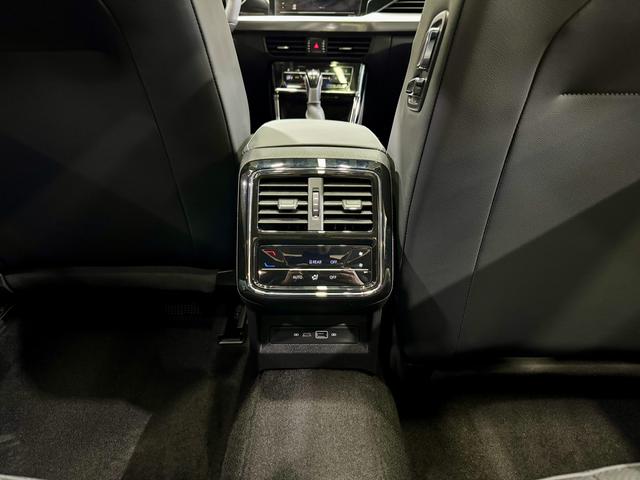 Volkswagen Passat 2025 Черный из Китая, фото 6