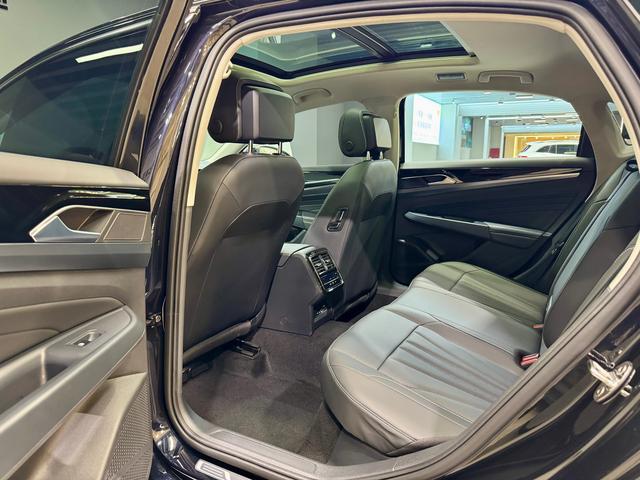 Volkswagen Passat id 3824381 из Китая 16