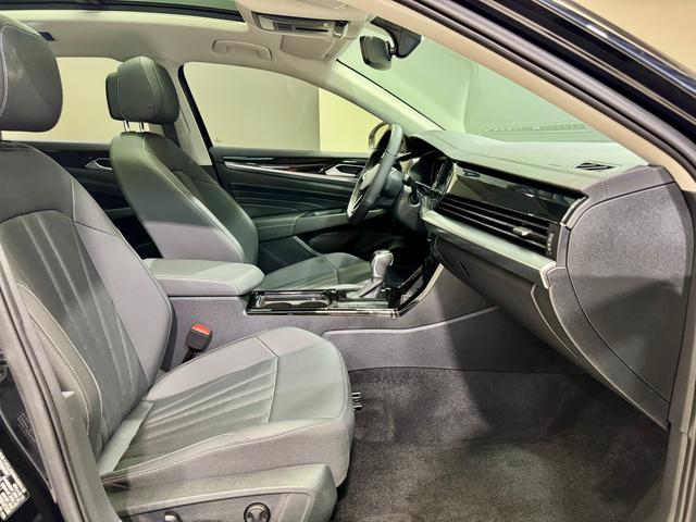 Volkswagen Passat id 3824381 из Китая 22