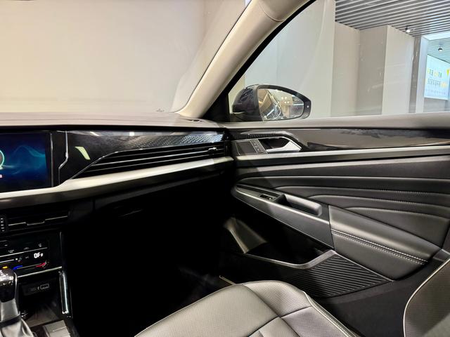 Volkswagen Passat 2024 Черный из Китая, фото 5