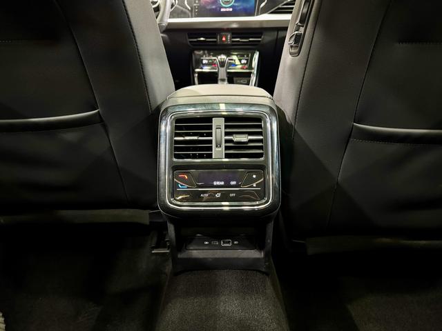 Volkswagen Passat id 3837399 из Китая 7