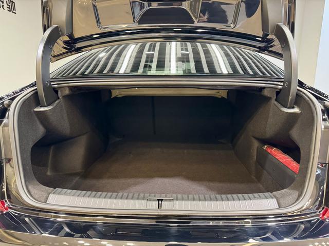 Volkswagen Passat id 3837399 из Китая 8