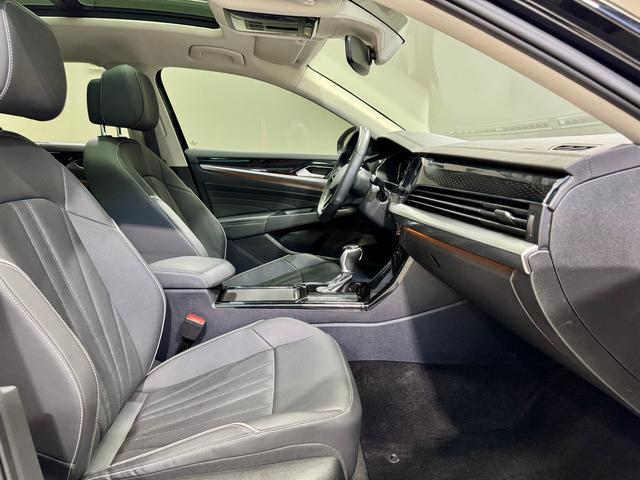 Volkswagen Passat id 3837399 из Китая 16