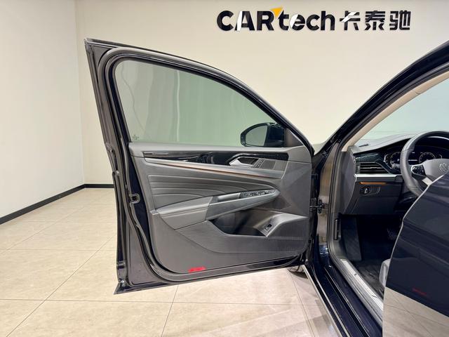 Volkswagen Passat id 3837399 из Китая 23