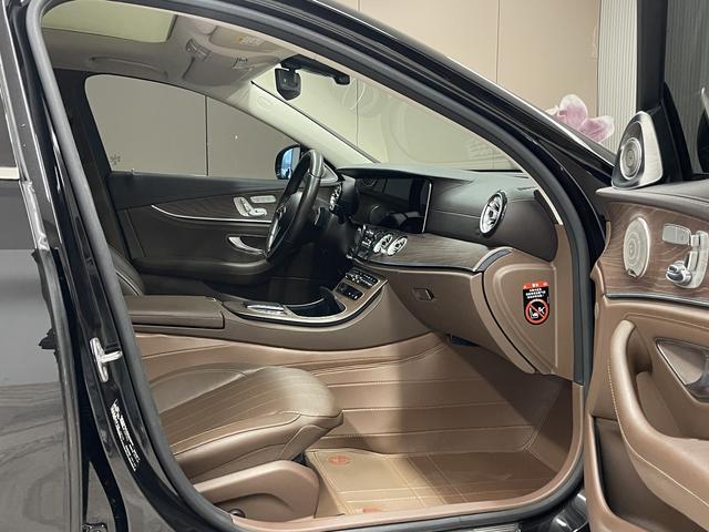 Mercedes-Benz E-Class 2023 E 300 L Luxury — фото 14