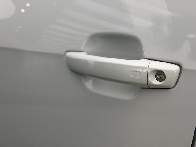 Audi Q2L id 3769314 из Китая 10