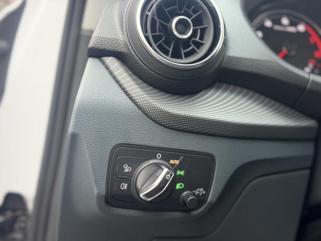 Audi Q2L id 3769314 из Китая 11