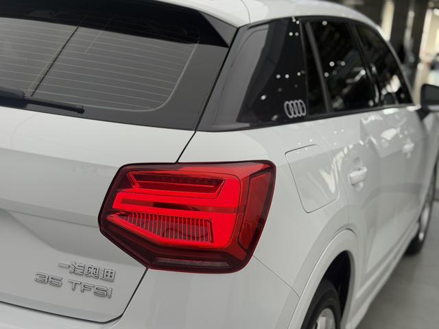 Audi Q2L 2024 — фото 15