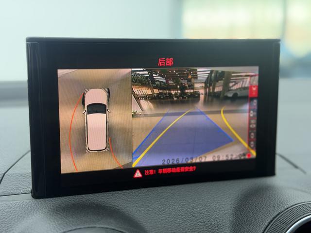 Audi Q2L id 3769314 из Китая 31