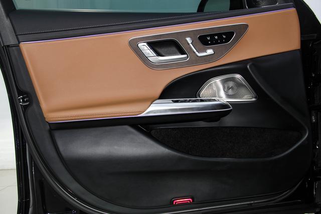 Mercedes-Benz E-Class 2025 E 300 L Luxury — фото 15