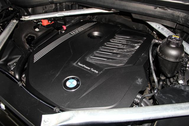 BMW X7 2020 x Drive 40i Leading — фото 7