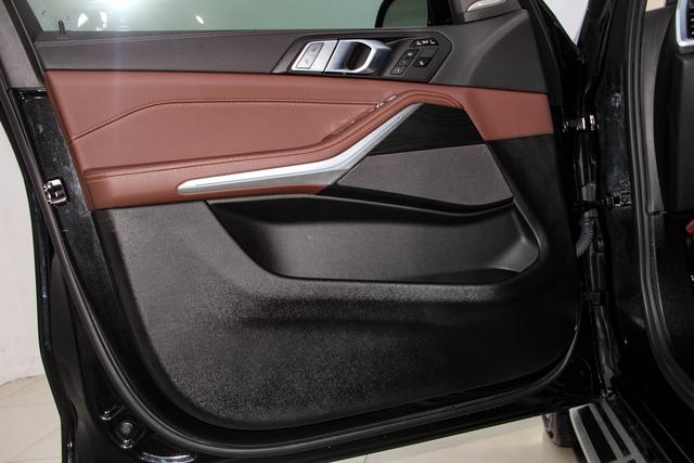 BMW X7 2020 x Drive 40i Leading — фото 14