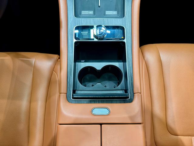 AITO Ask the world M9 id 3816607 из Китая 21