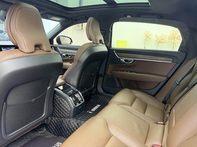 Volvo S90 2022 Черный из Китая