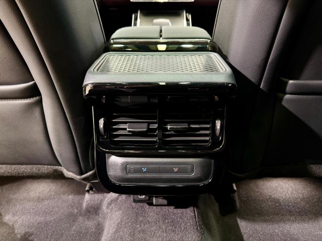 Land Rover Range Rover Aurora 2024 — фото 16