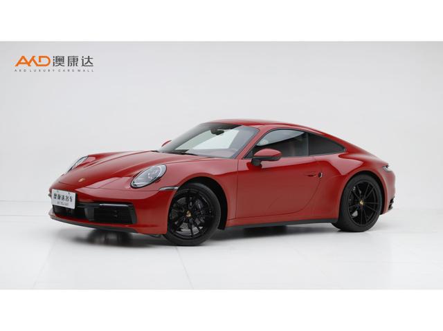 Porsche 911 2022 года выпуска