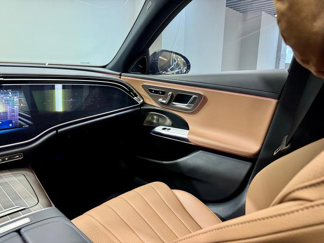 Mercedes-Benz E-Class 2024 E 300 L Luxury — фото 15