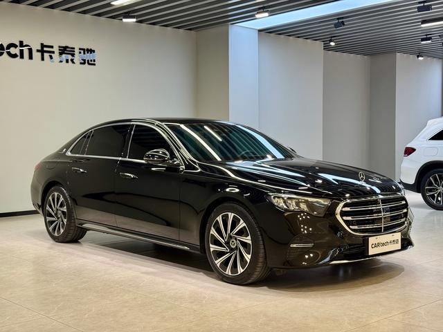 Mercedes-Benz E-Class 2024 E 300 L Luxury — фото 3