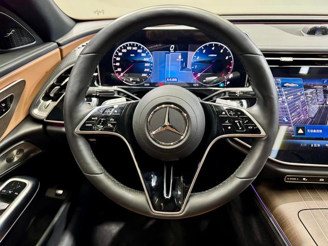 Mercedes-Benz E-Class 2024 E 300 L Luxury — фото 20