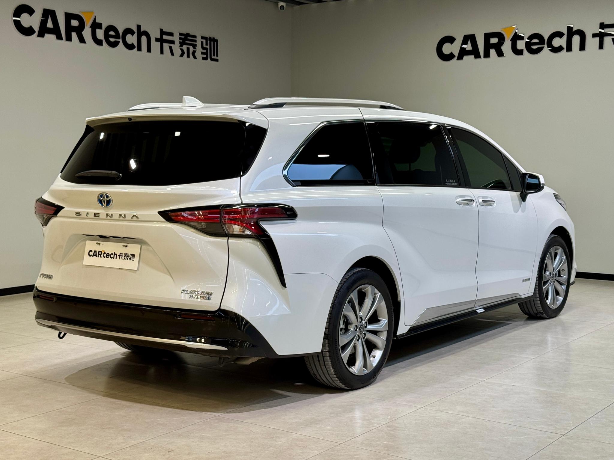Toyota Sienna 2023 2.5L