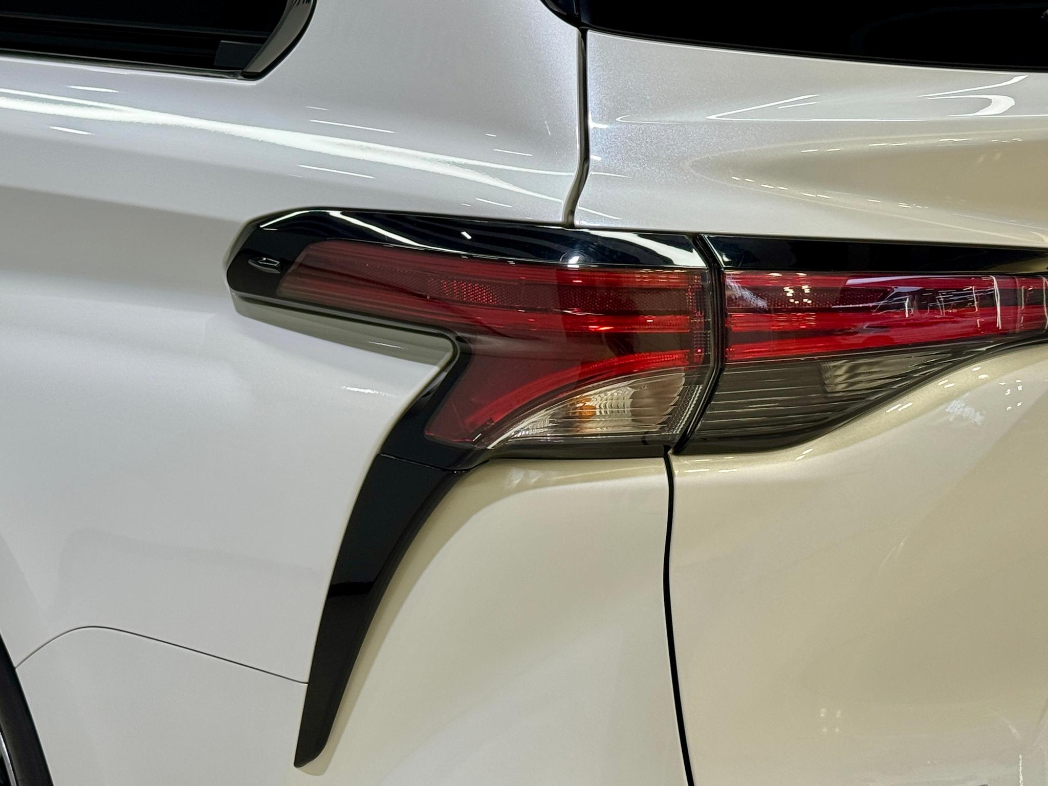 Toyota Sienna 2023 2.5L