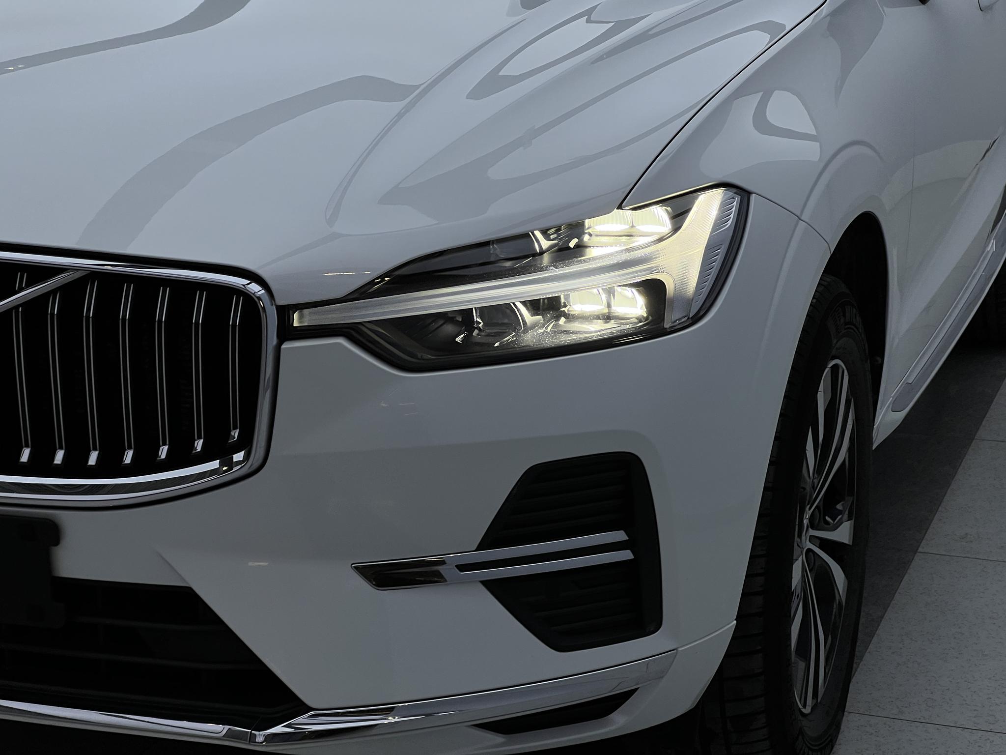Volvo XC60 2023 B5 Luxury