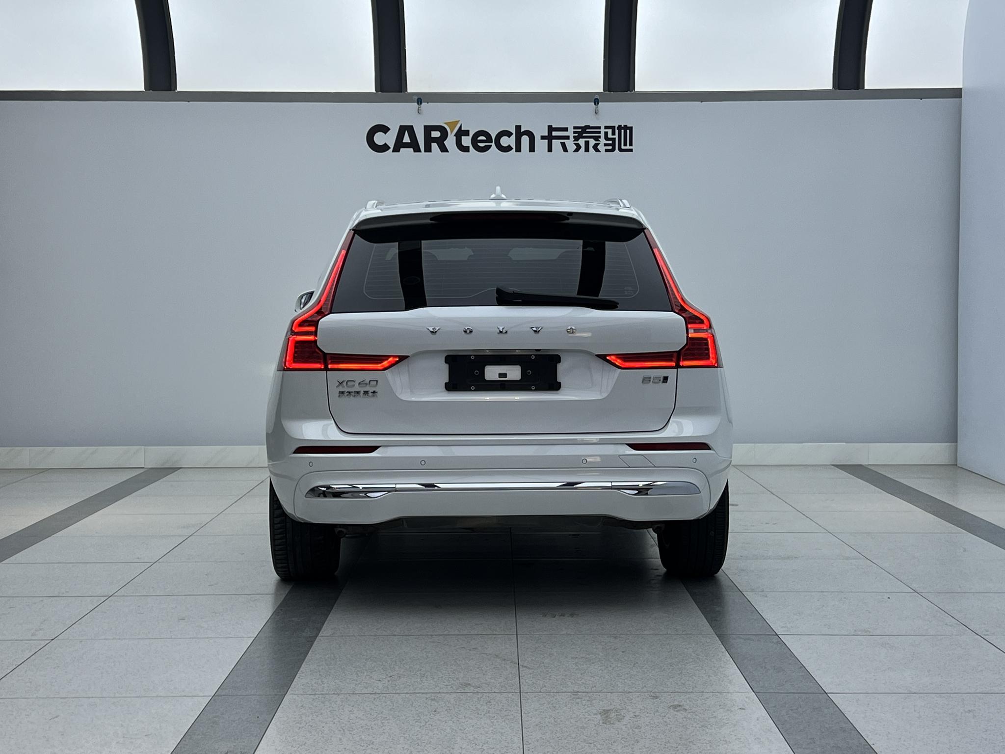 Volvo XC60 2023 B5 Luxury