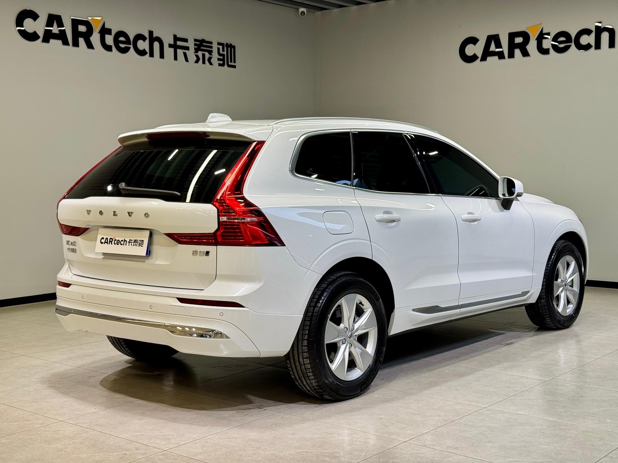 Volvo XC60 2022 B5 Luxury