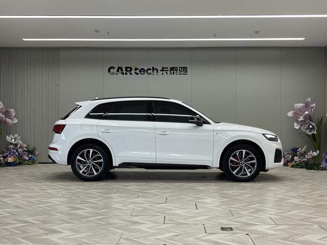 Audi Q5L 2024 40 TFSI — фото 8