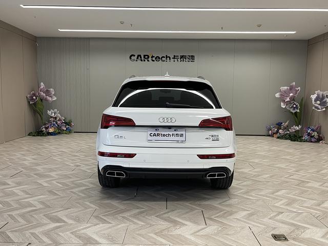 Audi Q5L 2024 40 TFSI — фото 6