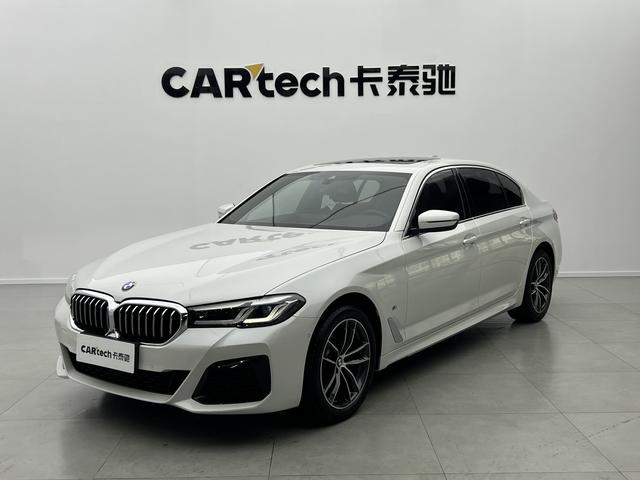 BMW 5 Series 2022 — фото 1